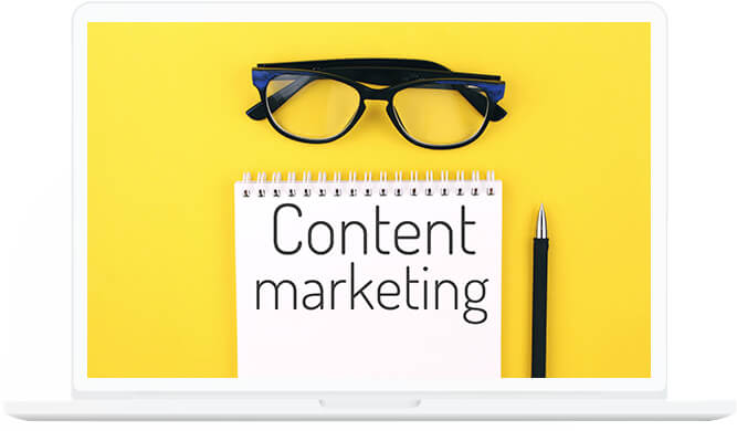 SMART Content Marketing on laptop